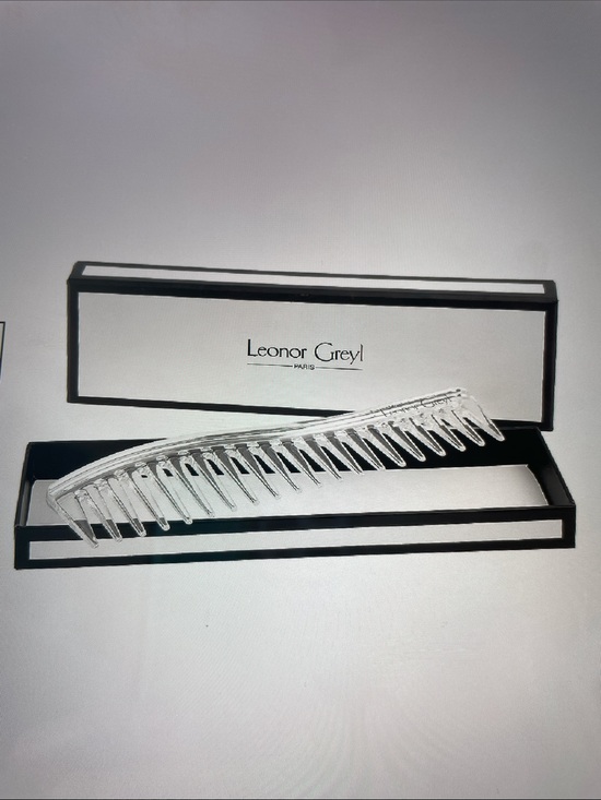 Leonor Greyl Paris Accessories - LEONOR GREYL PARIS Ergonomic Detangling Comb NWOT